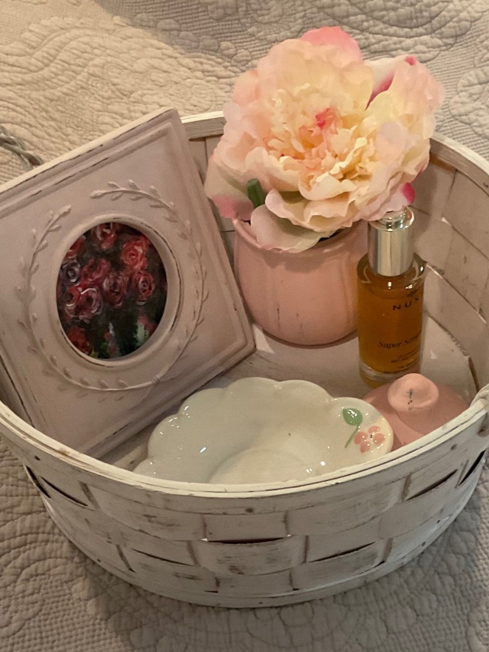 Sweet luxury basket $24